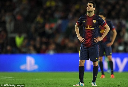 Fabregas phớt lờ mọi phản ứng của fan Arsenal