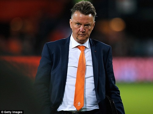 HLV Van Gaal lo ngại về thời tiết trước trận gặp Mexico