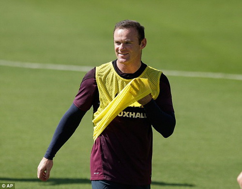 Jose Mourinho đặt cửa vào Wayne Rooney tại World Cup 2014