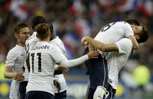 Oliver Giroud, thánh ôm của ĐT Pháp