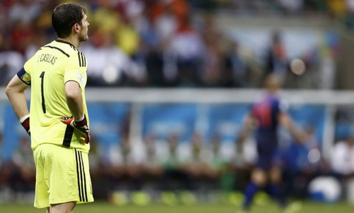 Del Bosque  vẫn trao cơ hội cho Casillas