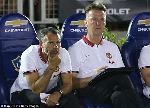 Trước thềm đại chiến, Ancelotti lên tiếng ca ngợi đồng nghiệp Van Gaal