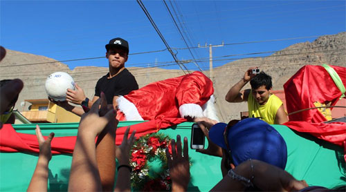 Alexis Sanchez: Từ gánh xiếc rong đến Emirates