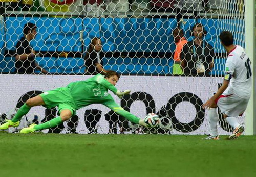 HLV Van Gaal tiết lộ lý do đưa Tim Krul vào bắt penalty