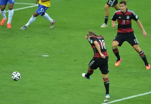 Người hùng Toni Kroos tự hào: “Chưa bao giờ, Đức chơi hay đến thế”