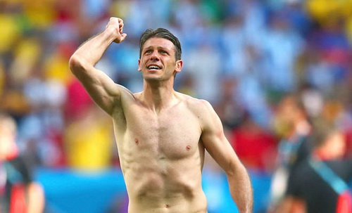 Hàng thủ Argentina: Không sợ Van Persie, vì đã có Demichelis