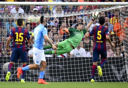 Tân binh Barca nói gì sau sai lầm sơ đẳng