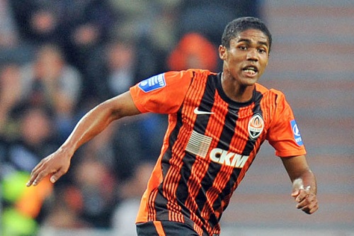 Chelsea quay trở lại mục tiêu Douglas Costa