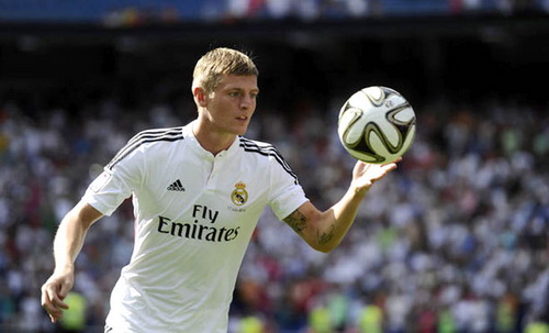 Kroos đang dần thay thế Alonso?