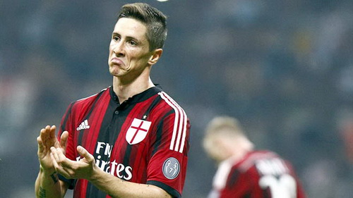 Torres an mung ban dau tien cho Milan mot cach tu tin va day ngao nghe.