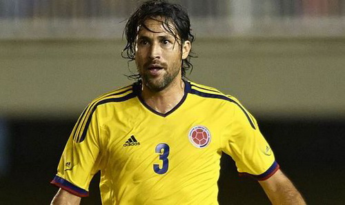 Arsenal tính vá hàng thủ bằng một trung vệ 38 tuổi