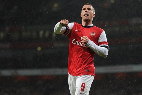 Khủng hoảng hàng công, Wenger đành trao cơ hội cho Podolski