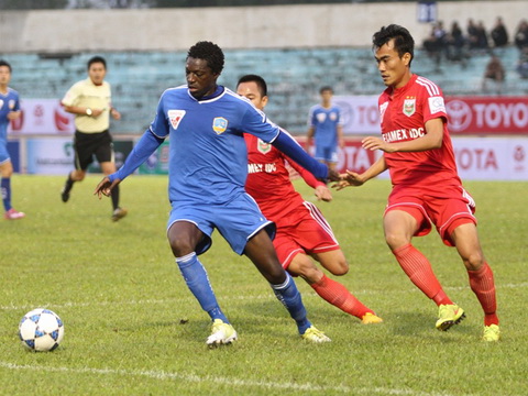 Video bàn thắng: QNK.Quảng Nam 2-4 B.Bình Dương (Vòng 2 V-League 2015)