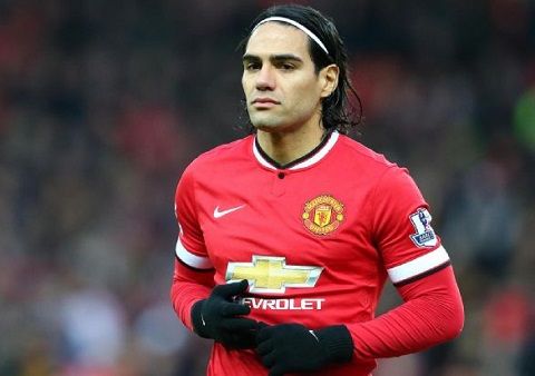 Van Gaal bị người ngoài “dạy khôn” cách sử dụng Falcao