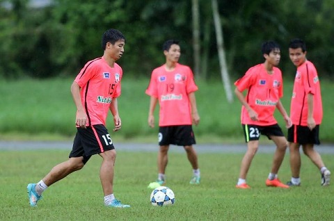 Trung ve xuat sac cua U19 Viet Nam khao khat duoc da cho HAGL hinh anh