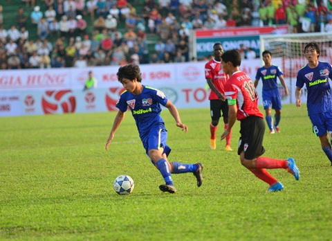 HLV Miura che U19 khong du trinh da V.League hinh anh