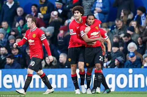 Du am QPR 0-2 Man Utd Mot tran thang… muoi mat hinh anh 2