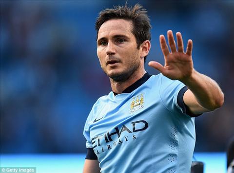 Michael Essien: Tôi không tin Lampard đang làm mọi thứ để chống lại Chelsea