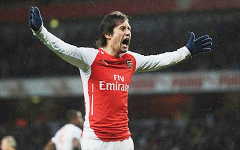 Tomas Rosicky được HLV Arsene Wenger đưa lên “mây xanh”