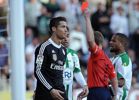 Học trò của David Moyes sung sướng vì không phải đối đầu với Ronaldo