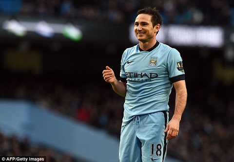 Lampard bi CDV My chi trich sau khi quyet dinh o lai Man City hinh anh