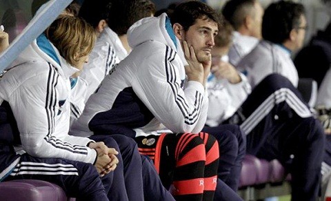 Casillas bi Ancelotti treo gio o Cup nha vua hinh anh