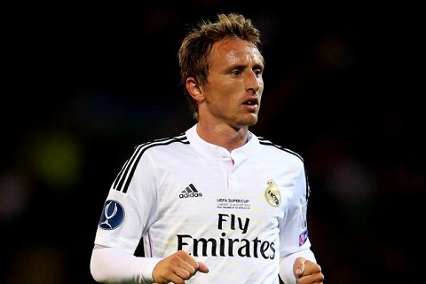 Modric sắp phải rời Real Madrid vì… sợ vợ?