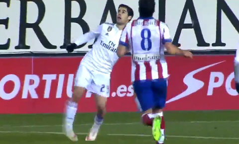 Cú đánh gót tuyệt kỹ của Isco