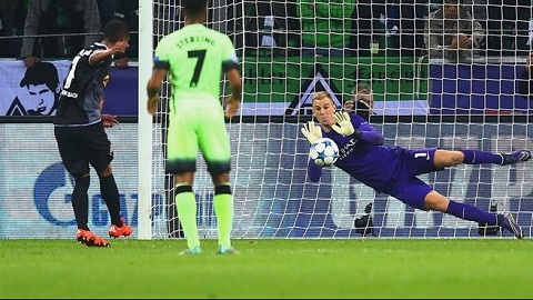 Những điểm nhấn sau trận thắng may mắn của Man City trên đất Đức