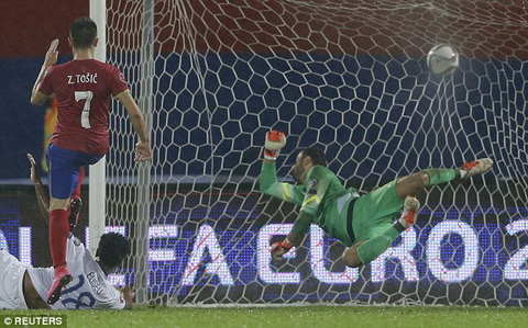 Serbia 1-2 Bo Dao Nha Vang Ronaldo, Seleccao van thang hinh anh 2