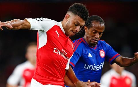 Chamberlain tiết lộ lý do tới Arsenal dù từng cổ vũ Chelsea