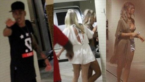 Ngôi sao Neymar bị bắt gặp đi chơi với hai chân dài xinh đẹp