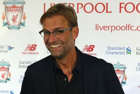 Gary Neville cảnh báo Liverpool về HLV Klopp