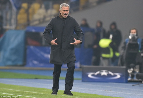 Không có chuyện Mourinho tiếp tục dẫn dắt Chelsea ở mùa giải 2016/17