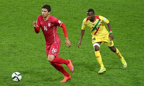 Chelsea và M.U quyết chiến vì Matic mới