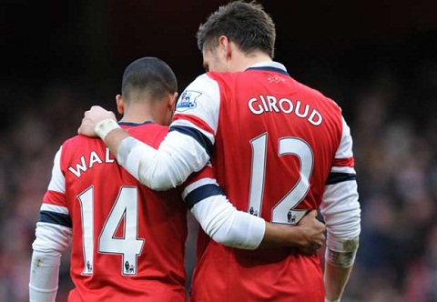 Giroud tuyên bố sẵn sàng ngồi dự bị cho Walcott