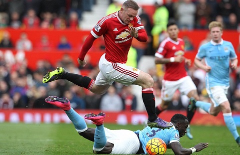 HLV Louis van Gaal và sự lựa chọn của Quỷ