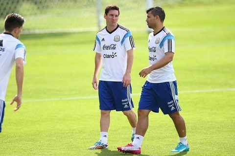 Messi, Aguero bi gach ten, Higuain tro lai DT Argentina hinh anh