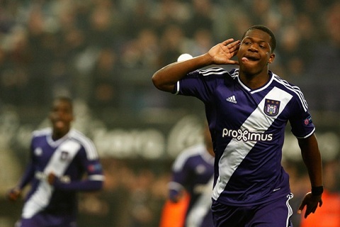 Arsenal nhắm thần đồng 17 tuổi người Bỉ thay thế Giroud