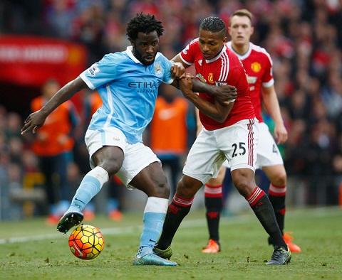 Hàng thủ M.U: Đã xuất hiện lỗ thủng bên cánh phải