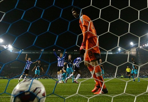 Thua mất mặt, HLV Wenger phá kỷ lục đã tồn tại 56 năm