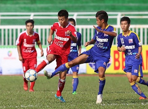 TRUC TIEP U21 Binh Dinh 0-0 U21 An Giang (Hiep 1) Quyet chien vi tam ve vao chung ket hinh anh