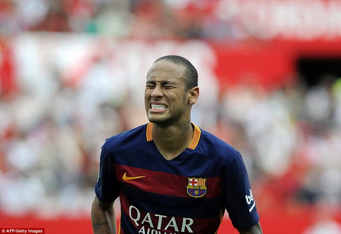 Neymar van no tung bung du Barca khung hoang tram trong hinh anh
