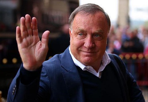 Chính thức: Đã có HLV đầu tiên tại Premier League mất việc