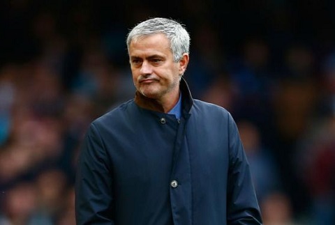 Mourinho có thêm 180 phút để tự cứu mình!