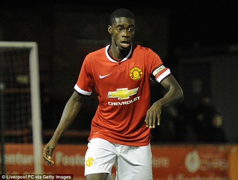 Sao trẻ Tuanzebe nói gì sau khi được Mourinho khen tặng?