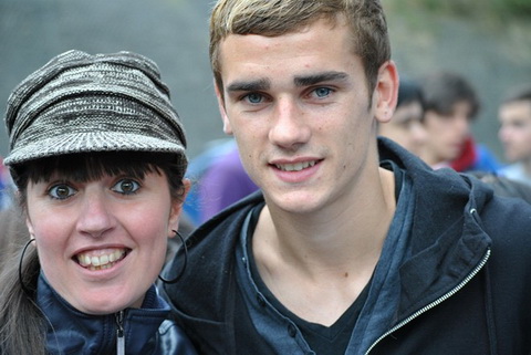 Em gái sao tuyển Pháp may mắn thoát khỏi vụ khủng bố Paris