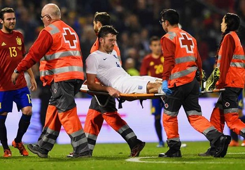 Trụ cột của M.U dính chấn thương nặng ở trận đấu với TBN