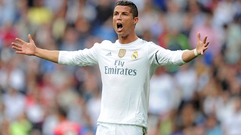 MU va HLV Van Gaal nen mua ngoi sao Bale hay Ronaldo hinh anh 2