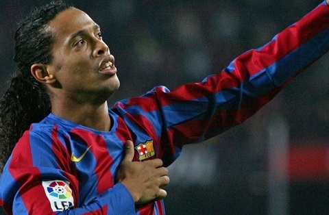 Ronaldinho giải nghệ - Chia tay số 10 tài năng | baotintuc.vn